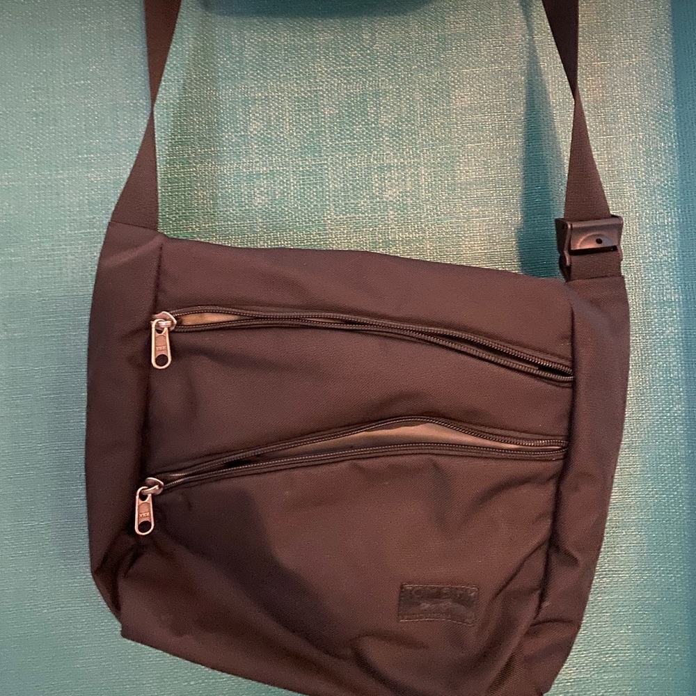 Tom Bihn Icon Crossbody